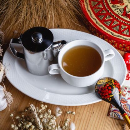 Крепкий ароматный бульон из нашей куры, старого петуха и утки (Еврейский пенициллин)